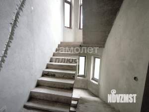 Дом 250м², 3-этажный, участок 11 сот.  