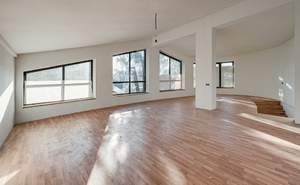Дом 440м², 3-этажный, участок 5 сот.  