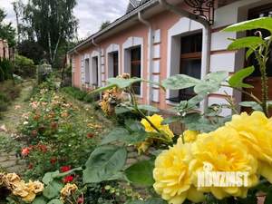 Дом 890м², 3-этажный, участок 45 сот.  