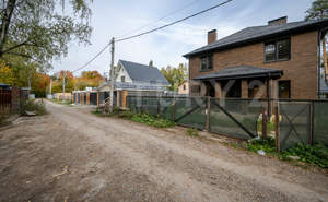 Дом 200м&sup2;, 2-этажный, участок 5 сот.  