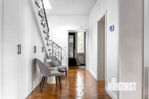 Коттедж 306м&sup2;, 2-этажный, участок 15 сот.  