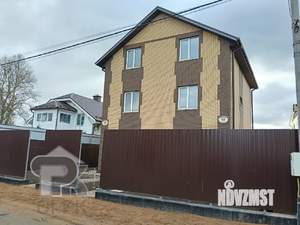 Таунхаус 100м&sup2;, 3-этажный, участок 3 сот.  