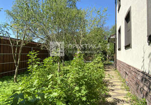 Дом 315м², 3-этажный, участок 8 сот.  