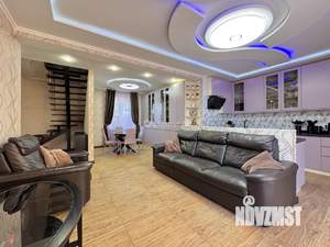 Дом 250м², 2-этажный, участок 8 сот.  