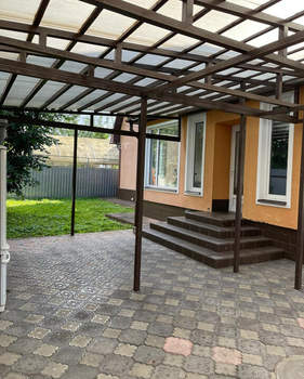 Дом 250м², 3-этажный, участок 6 сот.  