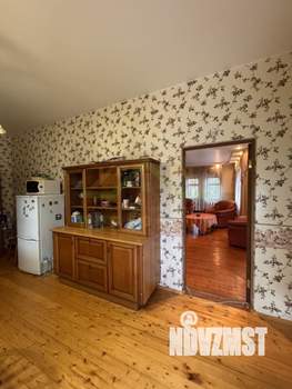 Дом 462м², 3-этажный, участок 18 сот.  