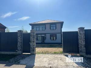 Дом 220м², 2-этажный, участок 6 сот.  