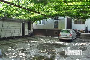 Дом 280м², 3-этажный, участок 8 сот.  