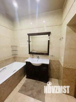 Дом 250м², 3-этажный, участок 6 сот.  