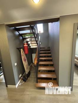 Дом 100м&sup2;, 2-этажный, участок 6 сот.  