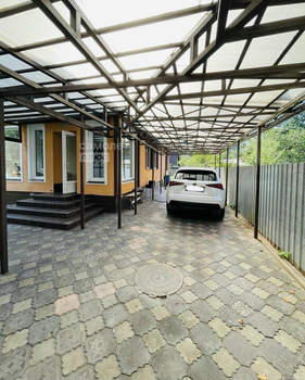 Дом 250м², 3-этажный, участок 6 сот.  