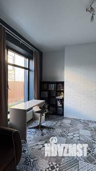 Дом 243м², 3-этажный, участок 8 сот.  