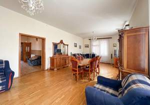 Дом 500м&sup2;, 2-этажный, участок 20 сот.  