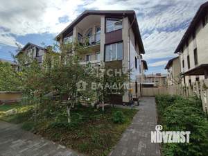 Дом 220м², 2-этажный, участок 4 сот.  