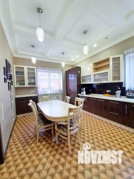 Дом 250м², 2-этажный, участок 9 сот.  