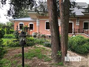 Дом 890м², 3-этажный, участок 45 сот.  