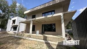 Коттедж 351м², 2-этажный, участок 6 сот.  