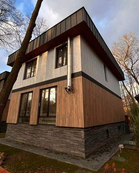 Дом 223м², 3-этажный, участок 5 сот.  