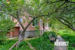 Дом 216м², 2-этажный, участок 6 сот.  