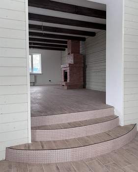 Дом 270м&sup2;, 3-этажный, участок 7 сот.  