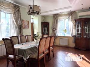 Дом 644м², 2-этажный, участок 32 сот.  