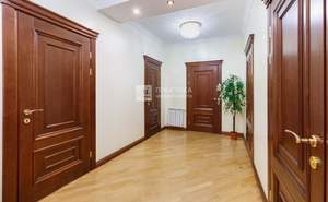 Дом 277м², 3-этажный, участок 9 сот.  