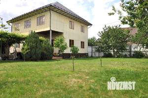 Дом 280м², 3-этажный, участок 8 сот.  