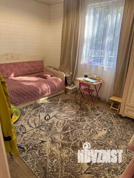 Дом 100м&sup2;, 2-этажный, участок 7 сот.  