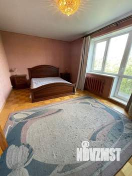 Дом 400м², 3-этажный, участок 18 сот.  