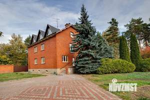 Дом 600м², 3-этажный, участок 50 сот.  
