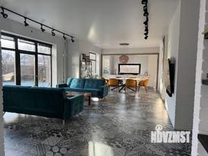 Дом 243м², 3-этажный, участок 8 сот.  