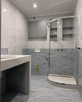 Дом 270м&sup2;, 3-этажный, участок 7 сот.  