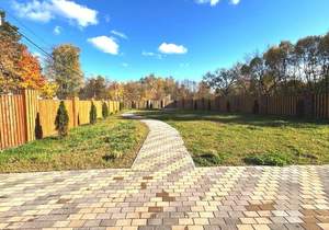 Дом 333м&sup2;, 2-этажный, участок 11 сот.  