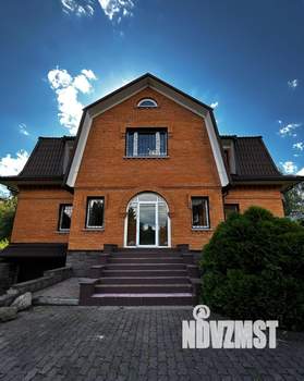 Дом 301м², 3-этажный, участок 12 сот.  