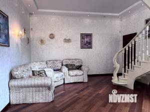 Дом 644м², 2-этажный, участок 32 сот.  