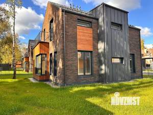 Коттедж 178м&sup2;, 2-этажный, участок 6 сот.  