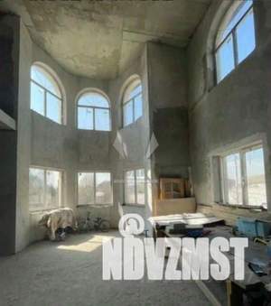 Дом 477м², 3-этажный, участок 12 сот.  