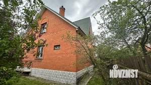 Дом 181м², 2-этажный, участок 8 сот.  