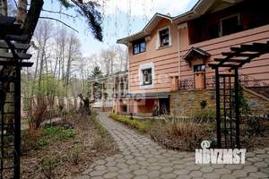 Коттедж 890м², 2-этажный, участок 40 сот.  