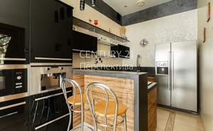 Дом 630м², 3-этажный, участок 10 сот.  