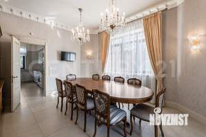 Дом 432м², 3-этажный, участок 10 сот.  