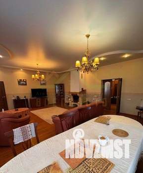 Дом 462м², 3-этажный, участок 18 сот.  