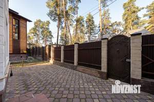 Дом 440м², 3-этажный, участок 6 сот.  