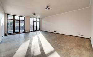 Дом 440м², 3-этажный, участок 5 сот.  