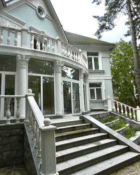 Дом 450м², 2-этажный, участок 40 сот.  