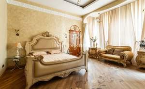 Дом 630м&sup2;, 3-этажный, участок 10 сот.  