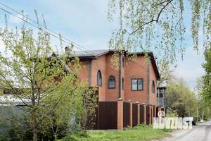Коттедж 280м², 3-этажный, участок 4 сот.  