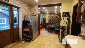 Дом 200м², 2-этажный, участок 10 сот.  