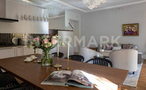 Дом 306м², 2-этажный, участок 15 сот.  