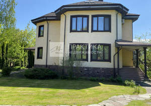 Дом 315м², 3-этажный, участок 8 сот.  